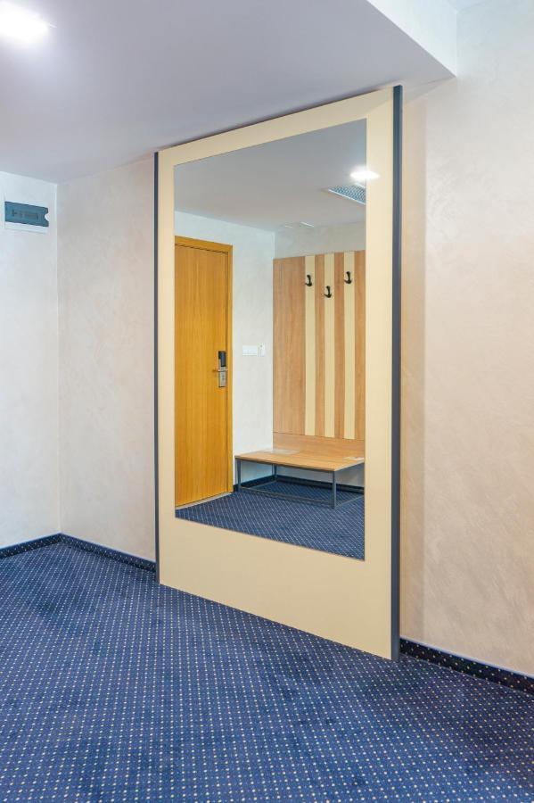 Mizara Хотел Ариел / Hotel Ariel מראה חיצוני תמונה